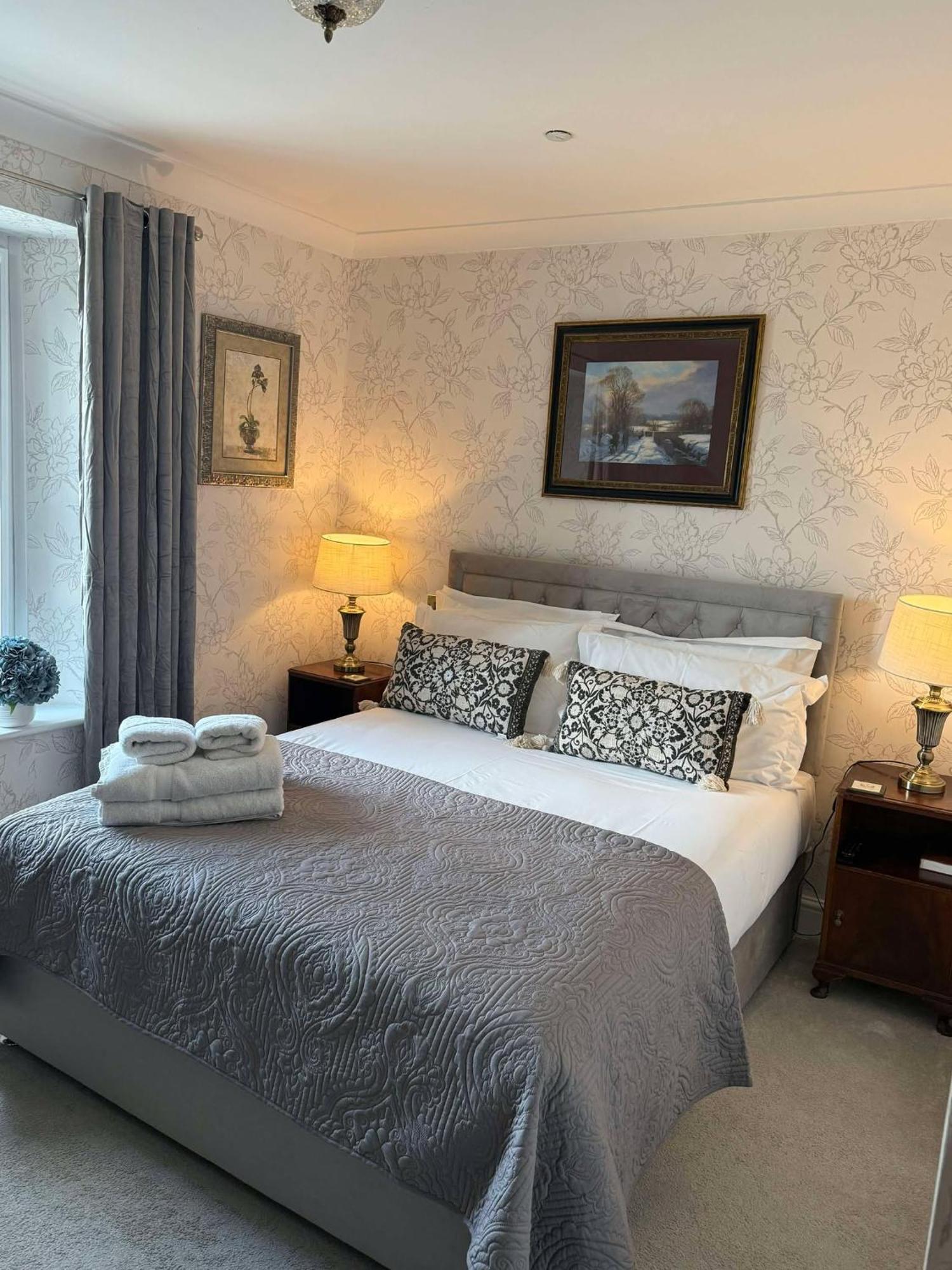 Burford Lodge Hotel - Adults Only מראה חיצוני תמונה